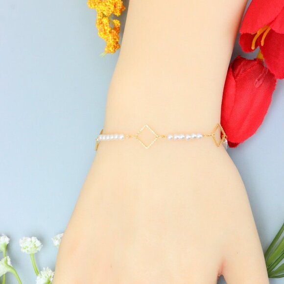 "Elegant & Trendy Bracelet, A Perfect Gift for Women, Thoughtful, EVCH1794 - Picture 6 of 10